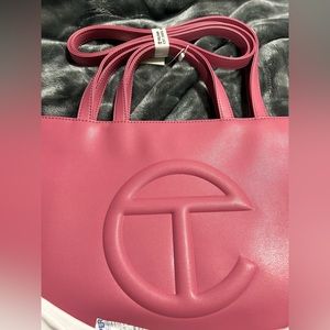 Corned beef medium Telfar NWT